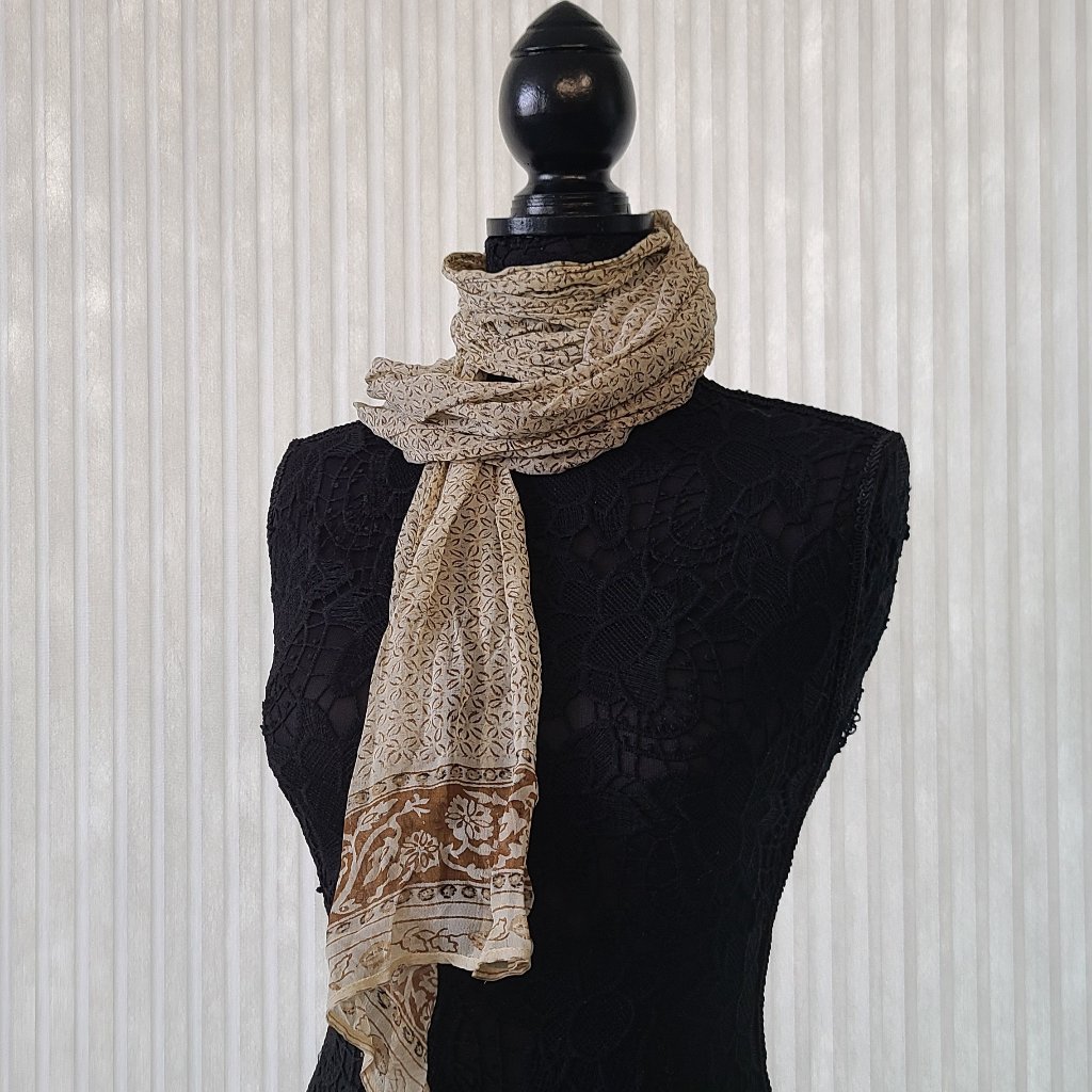 Flower Design Pattern Rectangular Scarf